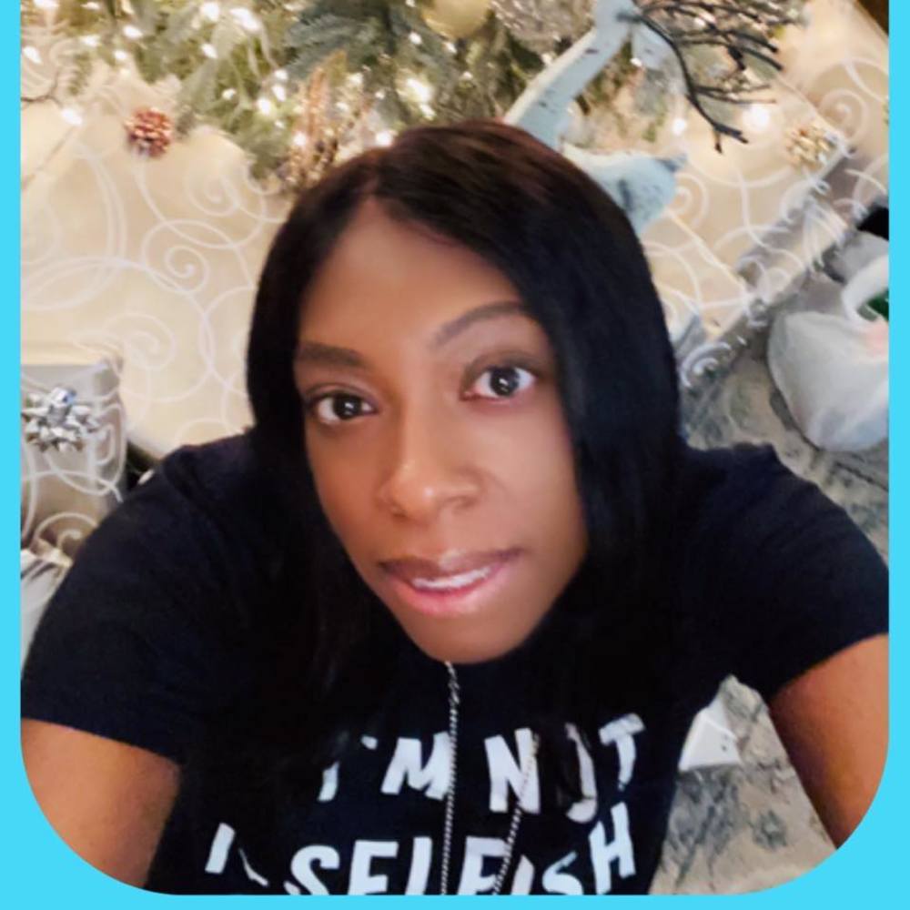 Meet your Posher, Cassandra